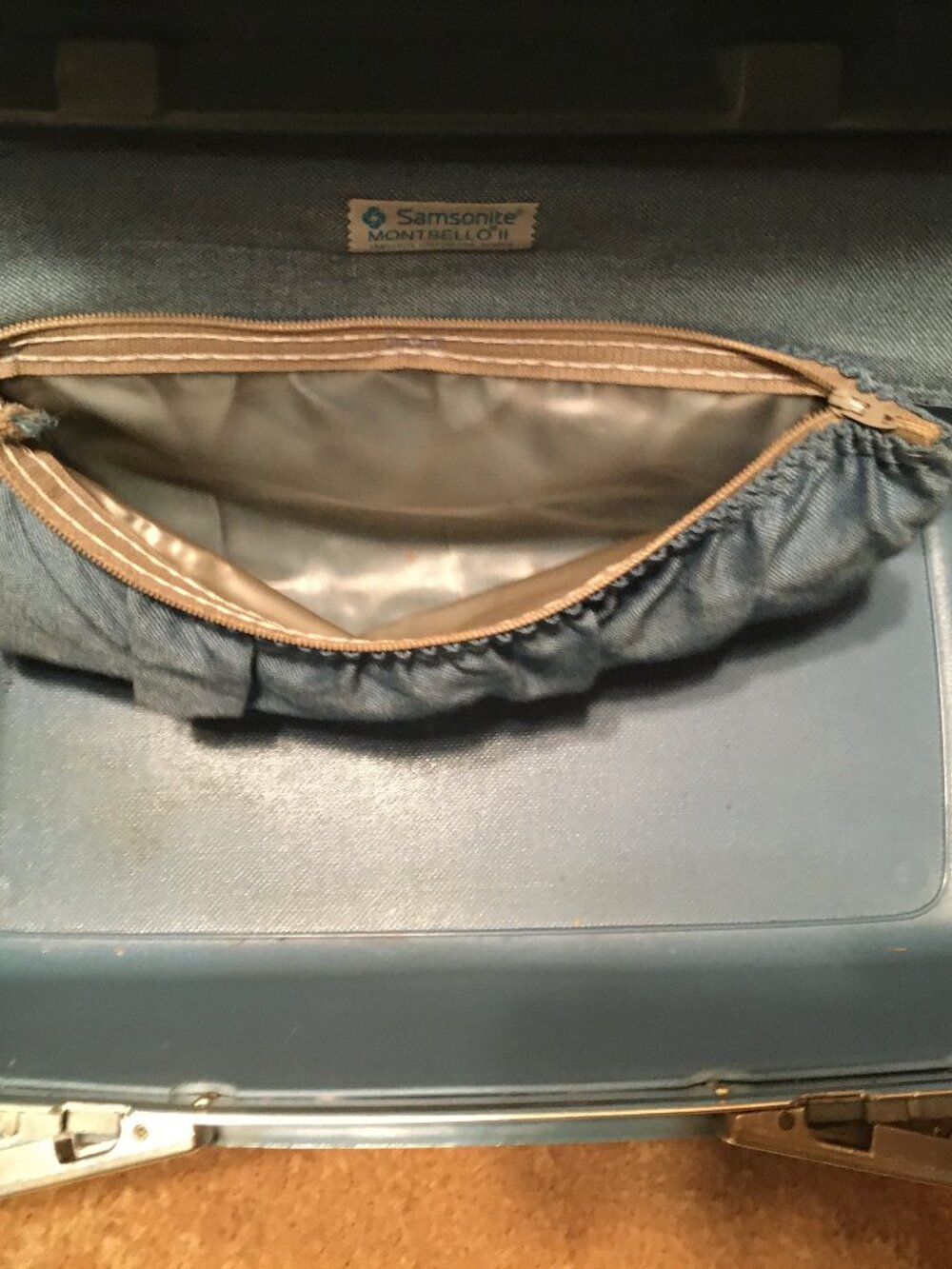 VINTAGE BLUE SAMSONITE MONTBELLO II LUGGAGE TRAVEL CASE CARRY-ON MAKE-UP NO KEY - Picture 3 of 9